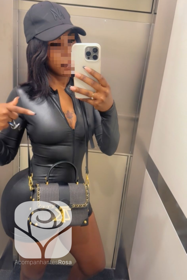 Acompanhantes Porto. Acompanhantes de Luxo Porto. Foto da Acompanhante de Luxo Acácia Magalhães 937721341. Atualmente disponível Porto | Picture Verified Escort