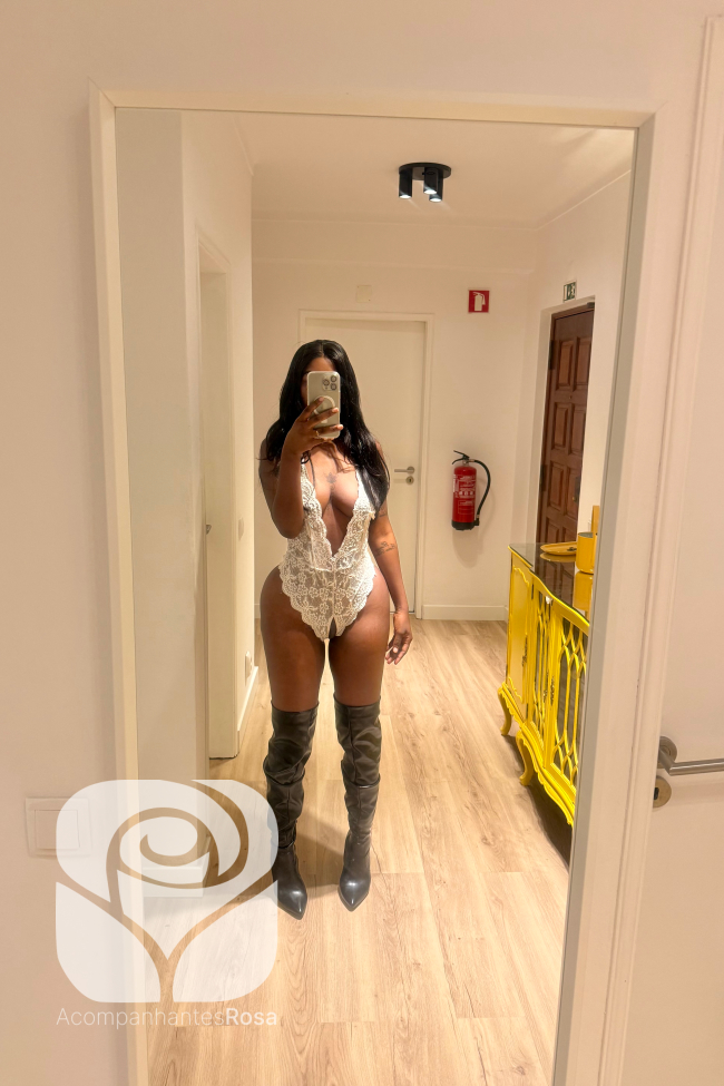 Acompanhantes Porto. Acompanhantes de Luxo Porto. Foto da Acompanhante de Luxo Acácia Magalhães 937721341. Atualmente disponível Porto | Picture Verified Escort