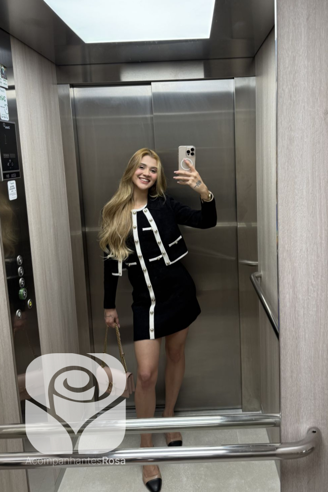 Acompanhantes Porto. Acompanhantes de Luxo Porto. Foto da Acompanhante de Luxo Agátha Sá 935311385. Atualmente disponível Porto | Picture Verified Escort