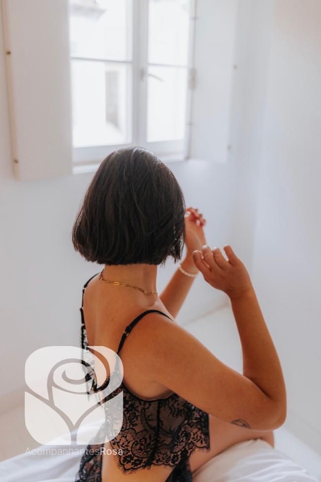 Acompanhantes Porto. Acompanhantes de Luxo Porto. Foto da Acompanhante de Luxo Júlia Murad  932382745. Atualmente disponível Porto | Picture Verified Escort