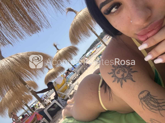 Acompanhantes Braga. Acompanhantes de Luxo Braga. Foto da Acompanhante de Luxo Lara Belmont 933851807. Atualmente disponível Braga | Picture Verified Escort