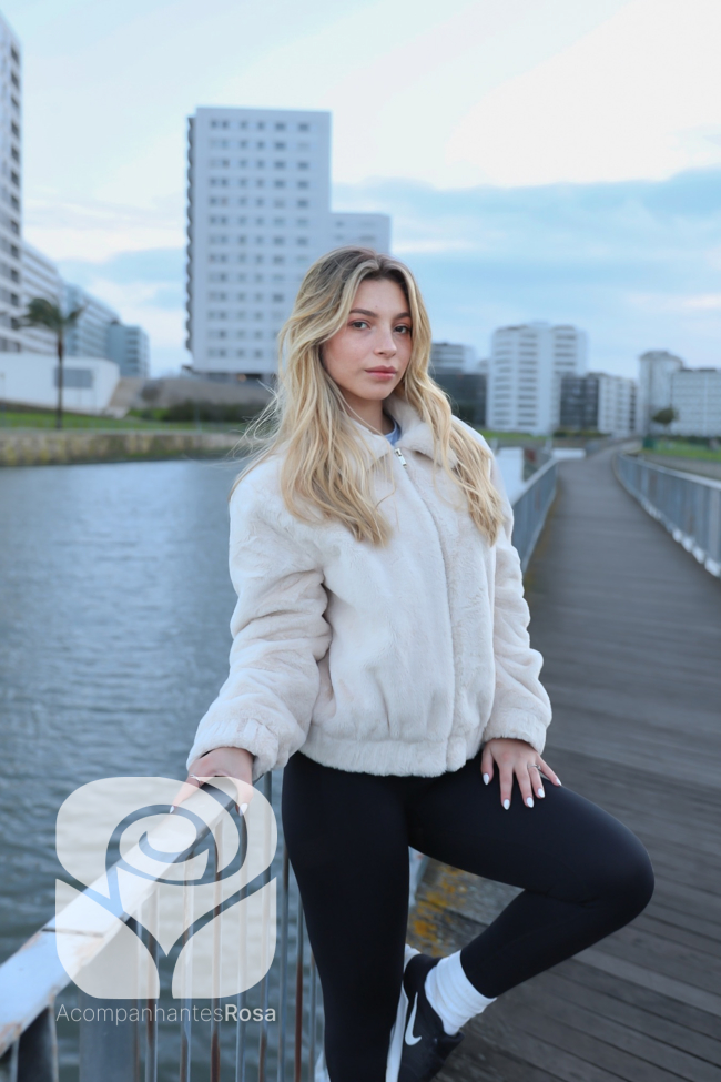 Acompanhantes Lisboa. Acompanhantes de Luxo Lisboa. Foto da Acompanhante de Luxo Melissa Mendes 920395988. Atualmente disponível Lisboa | Picture Verified Escort