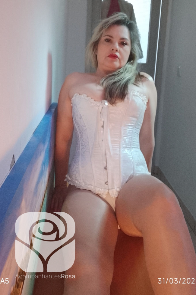 Acompanhantes Aveiro. Acompanhantes de Luxo Aveiro. Foto da Acompanhante de Luxo Michelle 918505707. Atualmente disponível Aveiro | Picture Verified Escort