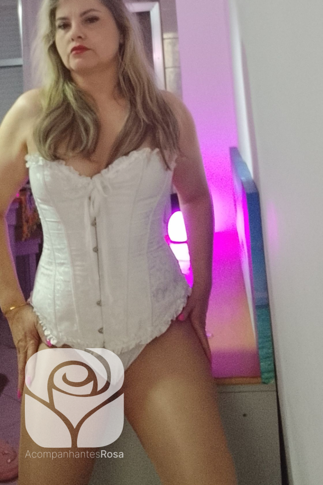 Acompanhantes Aveiro. Acompanhantes de Luxo Aveiro. Foto da Acompanhante de Luxo Michelle 918505707. Atualmente disponível Aveiro | Picture Verified Escort