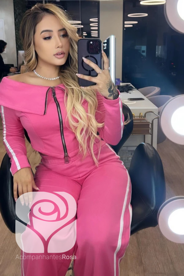 Acompanhantes Porto. Acompanhantes de Luxo Porto. Foto da Acompanhante de Luxo Sophia Martins 932486325. Atualmente disponível Porto | Picture Verified Escort